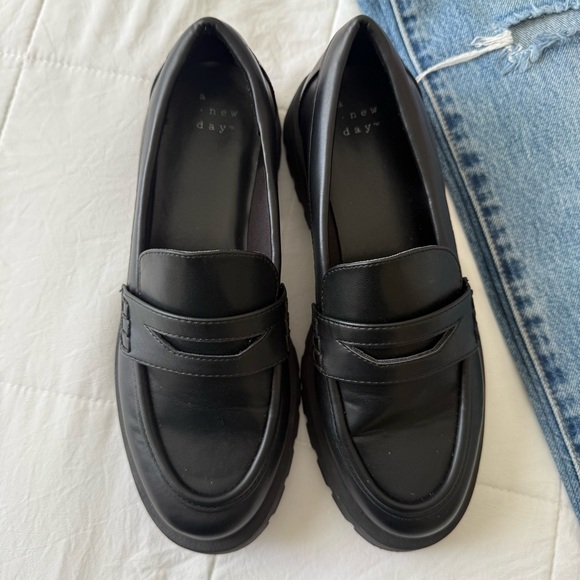 Women's Archie Loafer Flats - A New Day™ Size 6 - Picture 2 of 7